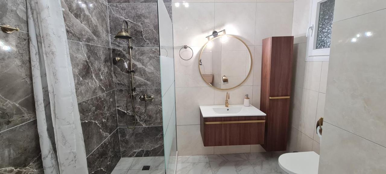 Kv Center Of Athens Apartment Luaran gambar